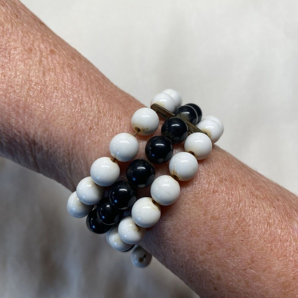 1960’s Vintage Coil Memory Wire Bangle Black & White Bead Wrap Bracelet